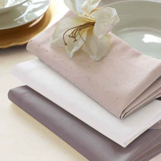 Picture of Damask Table Linen Petito