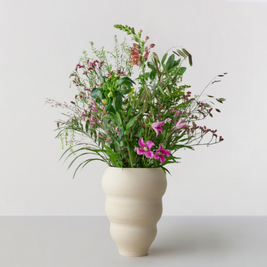Picture of Hand Turned Vase Curved No. 60