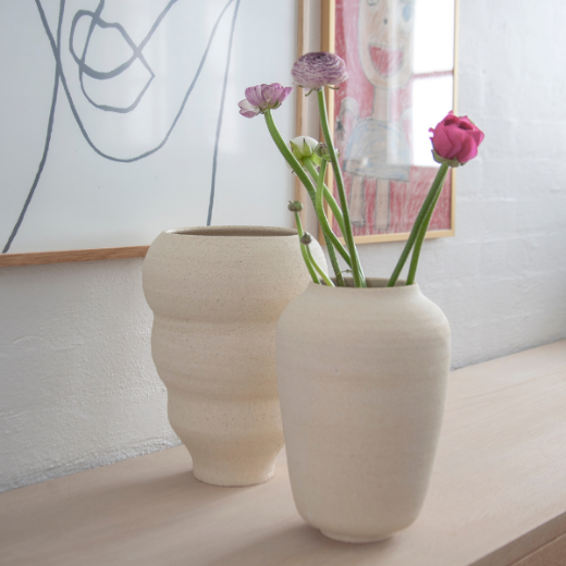 Picture of Hand Turned Vase Curved No. 60
