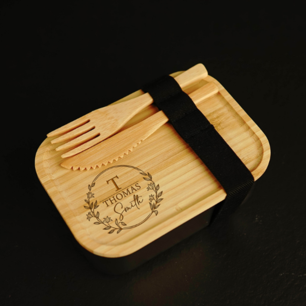 Picture of Metal and bamboo lunch box